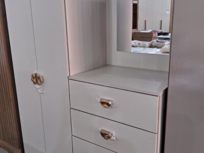 Cômoda Roupeiro Fendi Vila Rica - Loja Eletrolar